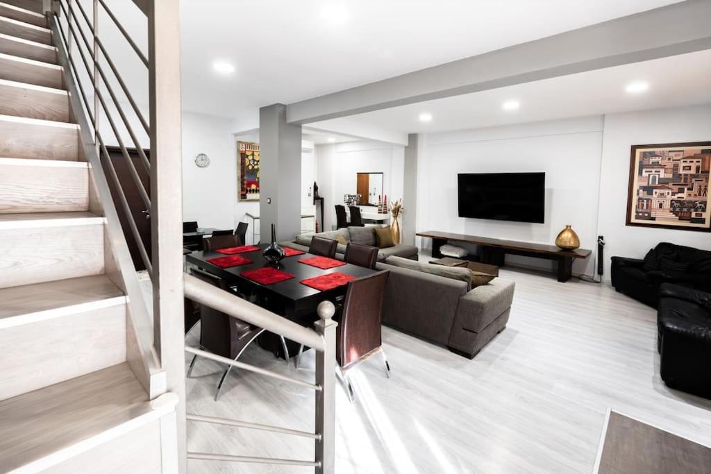 וילה Super Lux Maisonette, 10 Minutes From Center סלוניקי